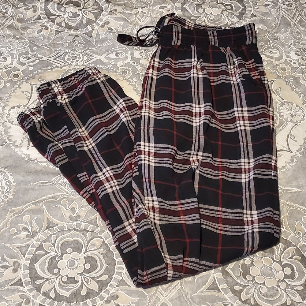 💕 Plaid Lounge Pants Size M 💕